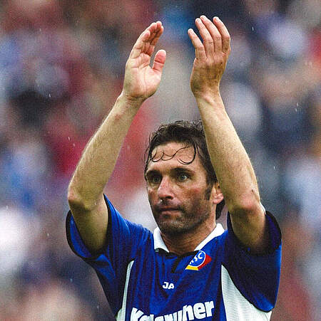 Bruno Labbadia bedankt sich bei den KSC-Fans