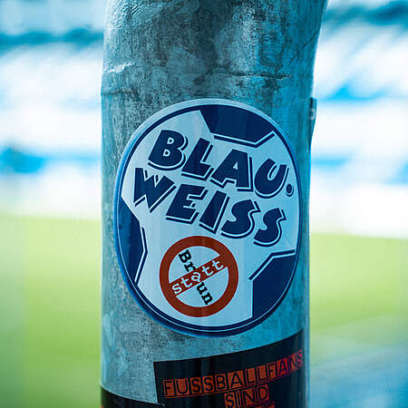 Sticker von Blau-Weiss statt Braun